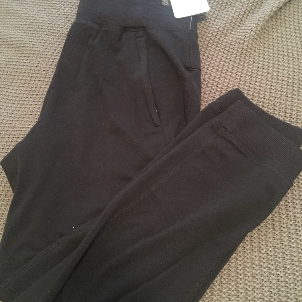 Lululemon Mens cross-cut Jogger size M